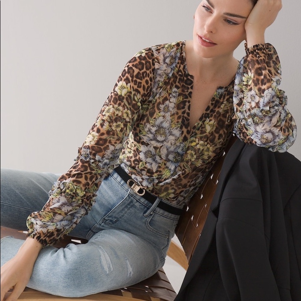 White House Black Market - Popular long sleeve ruffled blouse